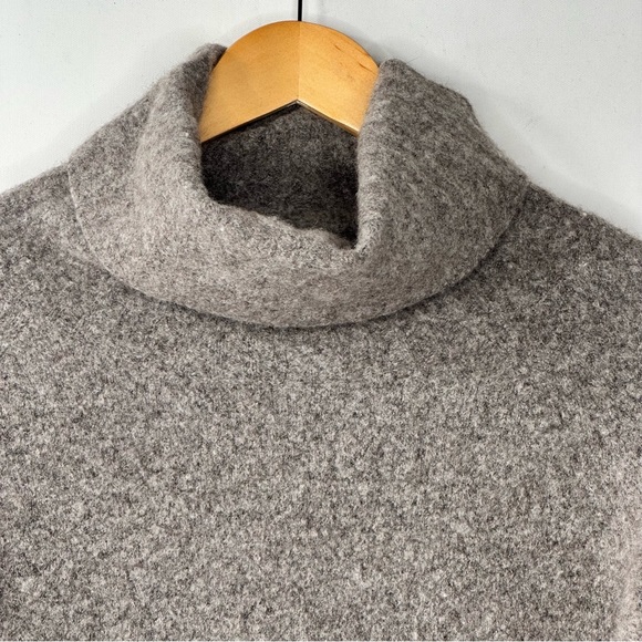 🔴 SOLD Aritzia Community Plutarch Cozy Wool Sweater Cowl Neck Pullover - Picture 3 of 9